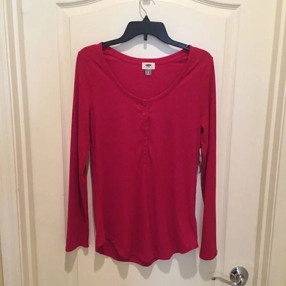 Old Navy Magenta Colored Top